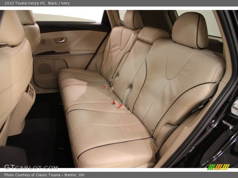 Rear Seat of 2010 Venza V6