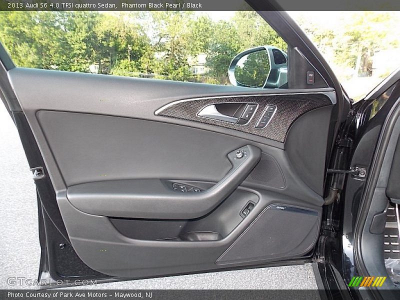 Door Panel of 2013 S6 4.0 TFSI quattro Sedan