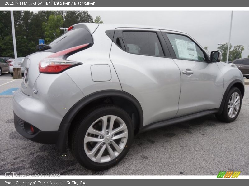 Brilliant Silver / Black/Silver 2015 Nissan Juke SV