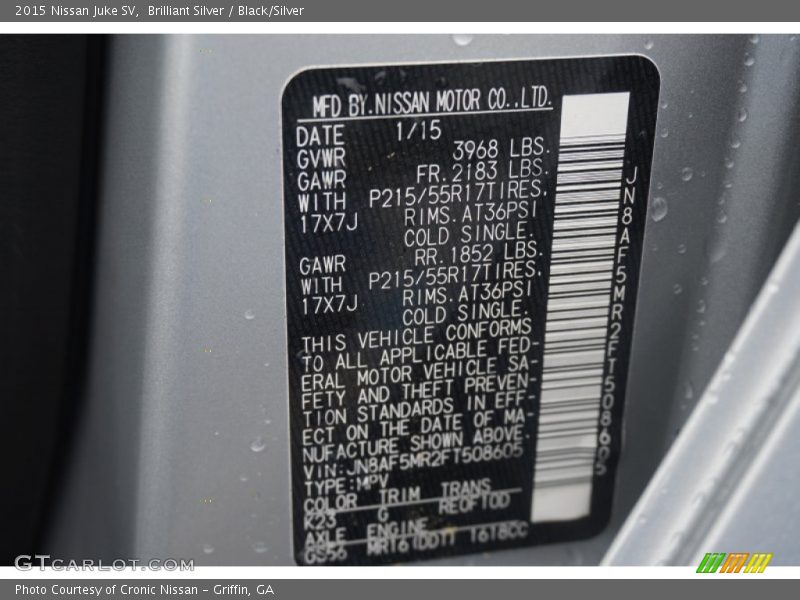 Brilliant Silver / Black/Silver 2015 Nissan Juke SV