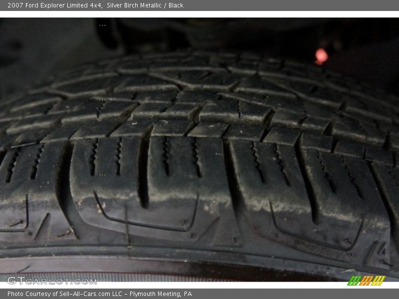 Silver Birch Metallic / Black 2007 Ford Explorer Limited 4x4