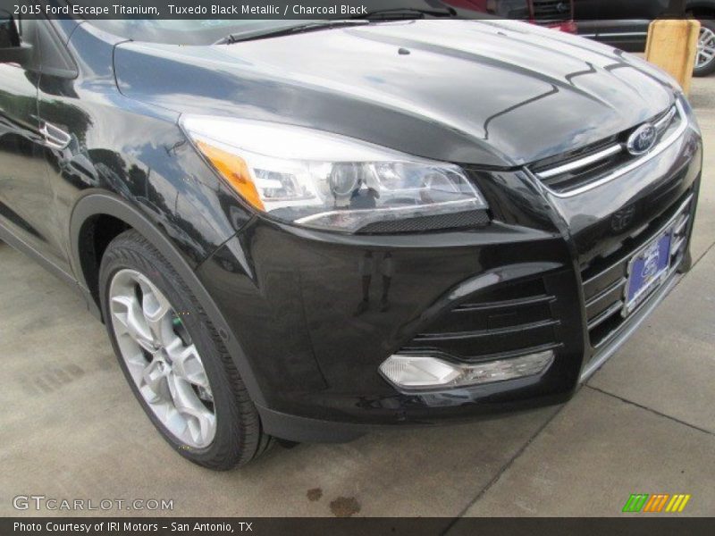 Tuxedo Black Metallic / Charcoal Black 2015 Ford Escape Titanium