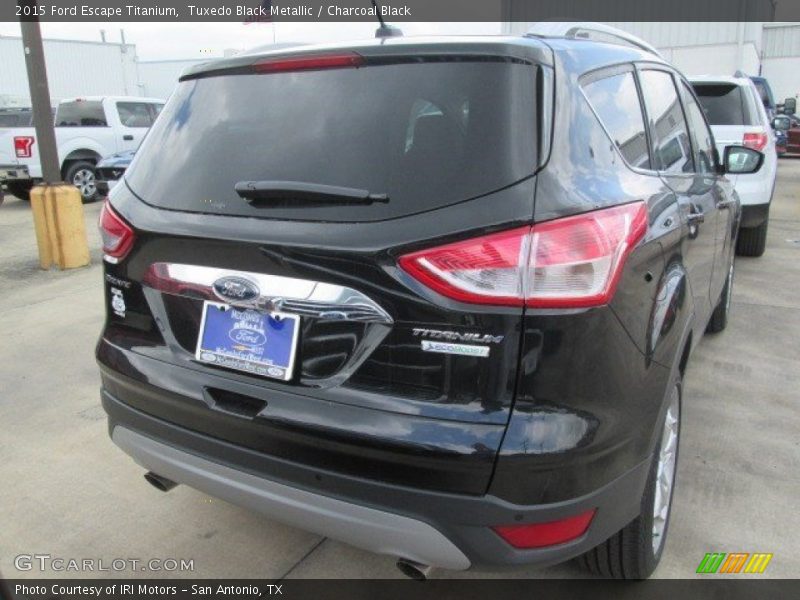 Tuxedo Black Metallic / Charcoal Black 2015 Ford Escape Titanium