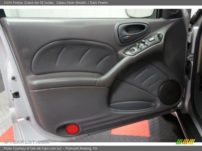 Galaxy Silver Metallic / Dark Pewter 2004 Pontiac Grand Am SE Sedan