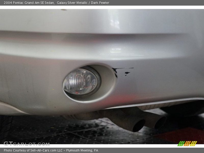Galaxy Silver Metallic / Dark Pewter 2004 Pontiac Grand Am SE Sedan