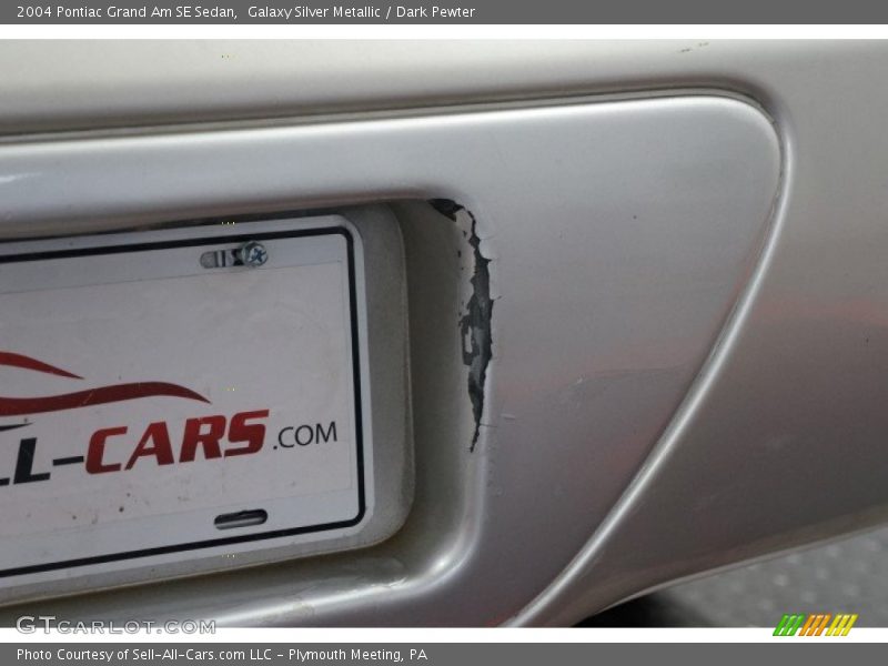 Galaxy Silver Metallic / Dark Pewter 2004 Pontiac Grand Am SE Sedan