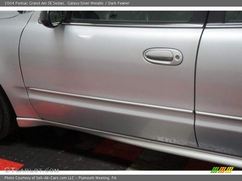 Galaxy Silver Metallic / Dark Pewter 2004 Pontiac Grand Am SE Sedan