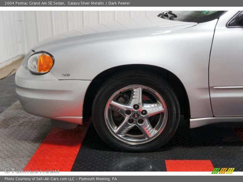 Galaxy Silver Metallic / Dark Pewter 2004 Pontiac Grand Am SE Sedan
