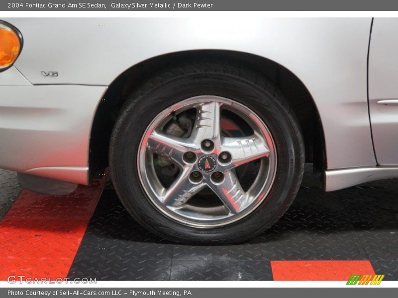 Galaxy Silver Metallic / Dark Pewter 2004 Pontiac Grand Am SE Sedan