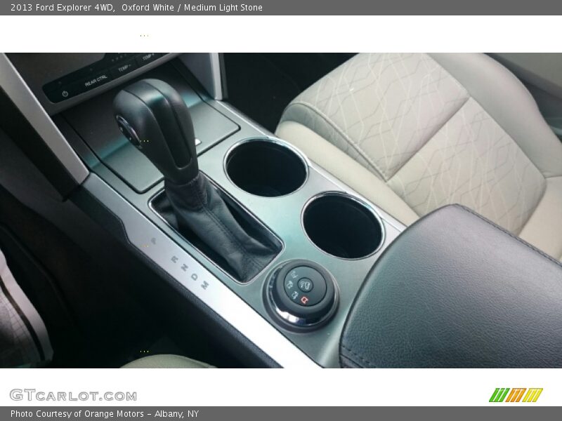 Oxford White / Medium Light Stone 2013 Ford Explorer 4WD
