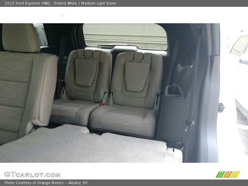 Oxford White / Medium Light Stone 2013 Ford Explorer 4WD