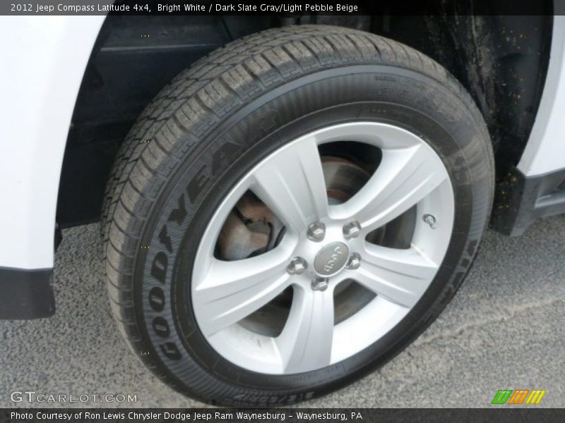 Bright White / Dark Slate Gray/Light Pebble Beige 2012 Jeep Compass Latitude 4x4