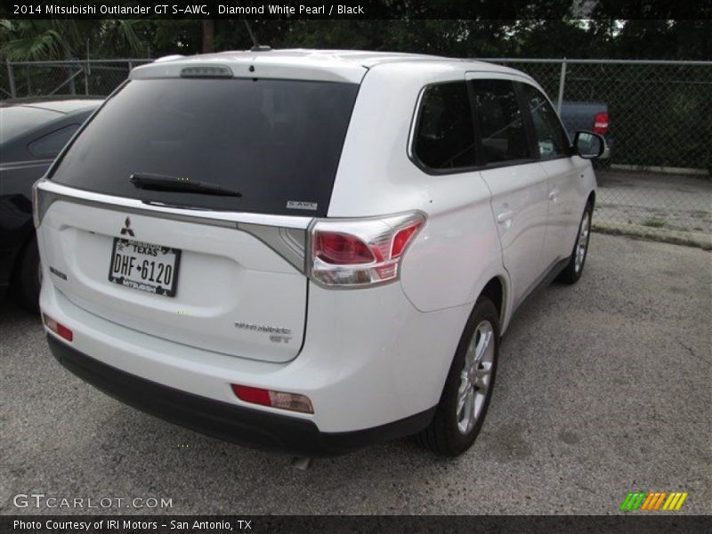 Diamond White Pearl / Black 2014 Mitsubishi Outlander GT S-AWC