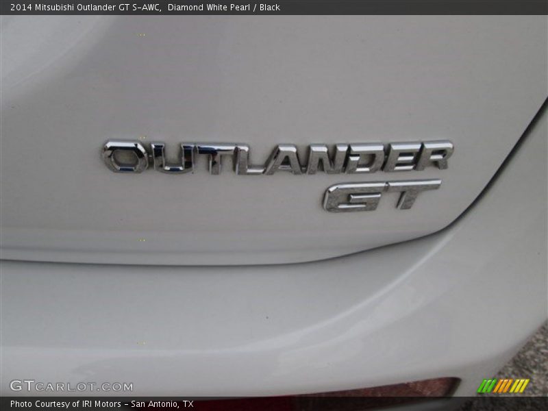 Diamond White Pearl / Black 2014 Mitsubishi Outlander GT S-AWC