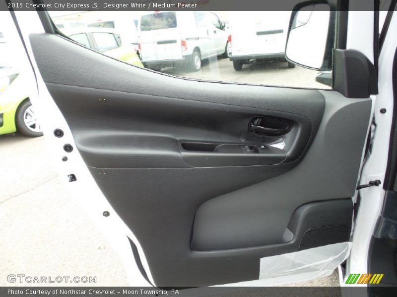 Designer White / Medium Pewter 2015 Chevrolet City Express LS