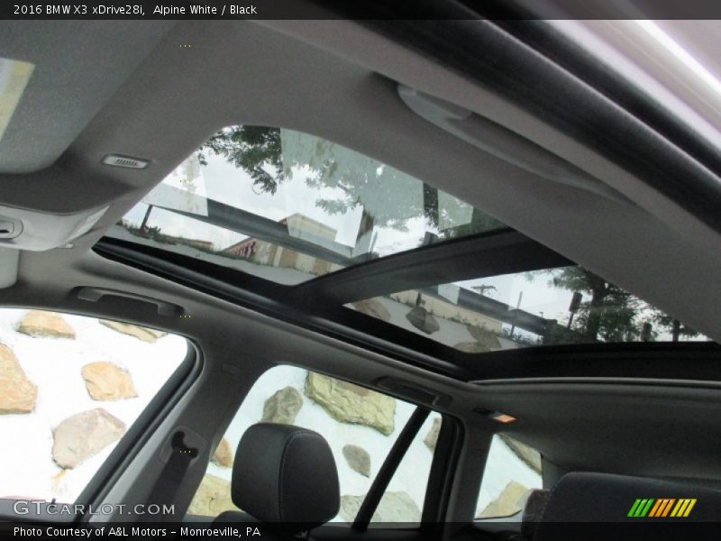 Sunroof of 2016 X3 xDrive28i