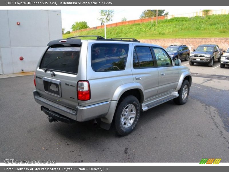 Millennium Silver Metallic / Gray 2002 Toyota 4Runner SR5 4x4