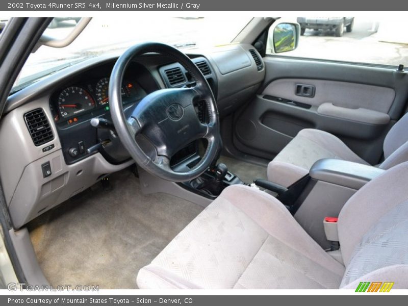 Millennium Silver Metallic / Gray 2002 Toyota 4Runner SR5 4x4