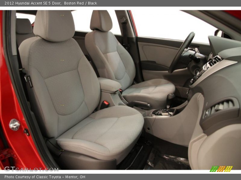 Boston Red / Black 2012 Hyundai Accent SE 5 Door