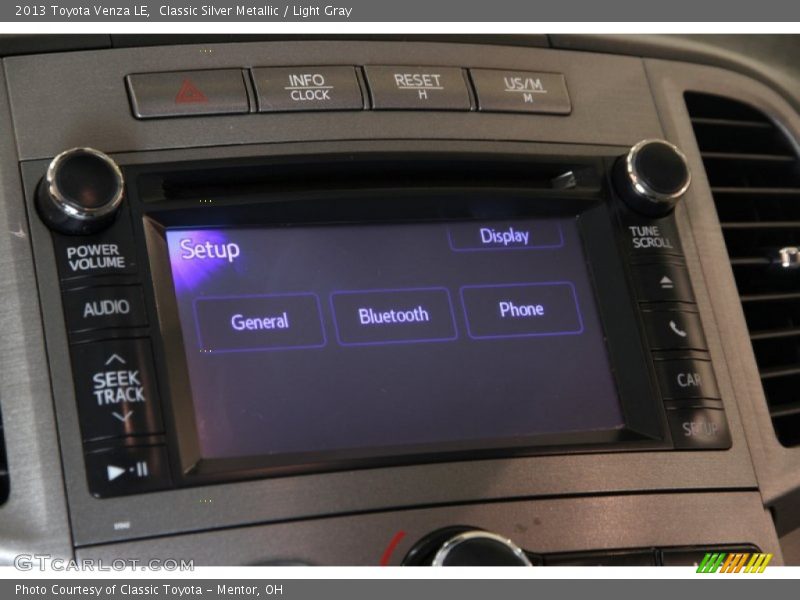 Classic Silver Metallic / Light Gray 2013 Toyota Venza LE