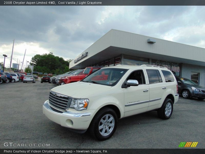 Front 3/4 View of 2008 Aspen Limited 4WD