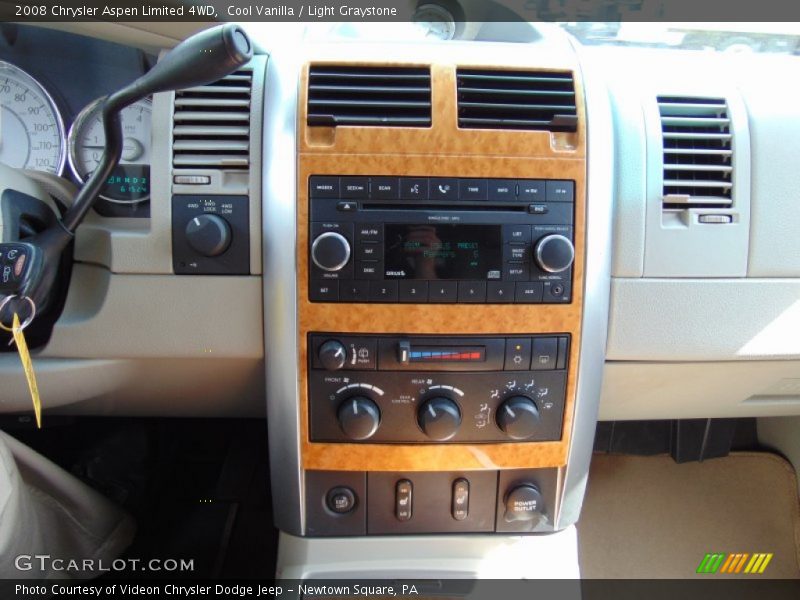 Cool Vanilla / Light Graystone 2008 Chrysler Aspen Limited 4WD
