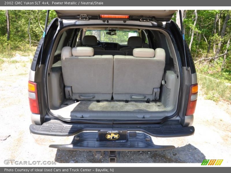 Pewter Metallic / Neutral/Shale 2002 GMC Yukon SLT 4x4