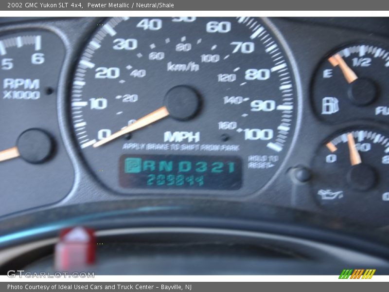Pewter Metallic / Neutral/Shale 2002 GMC Yukon SLT 4x4