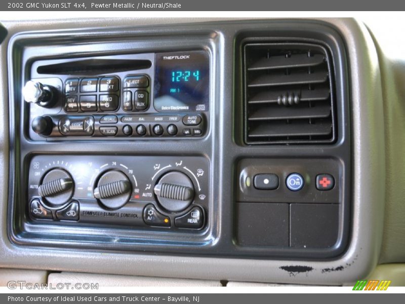 Pewter Metallic / Neutral/Shale 2002 GMC Yukon SLT 4x4
