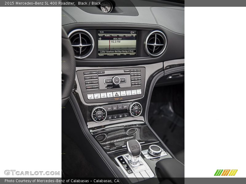 Controls of 2015 SL 400 Roadster