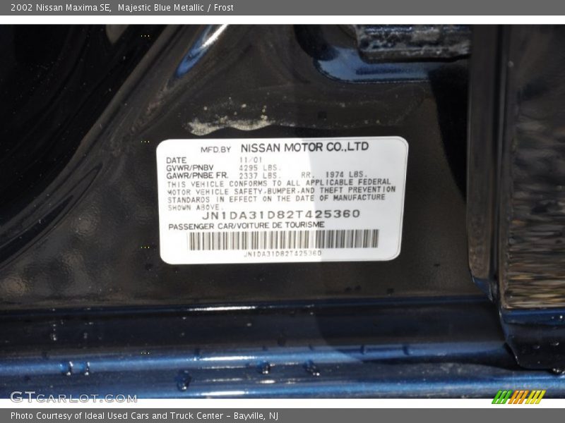 Majestic Blue Metallic / Frost 2002 Nissan Maxima SE
