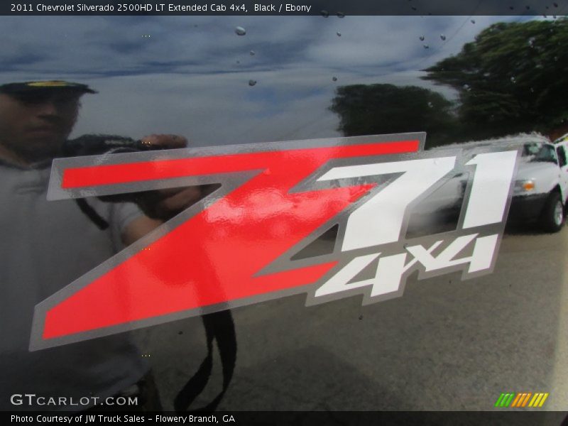 Black / Ebony 2011 Chevrolet Silverado 2500HD LT Extended Cab 4x4