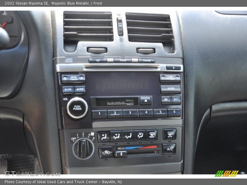 Majestic Blue Metallic / Frost 2002 Nissan Maxima SE
