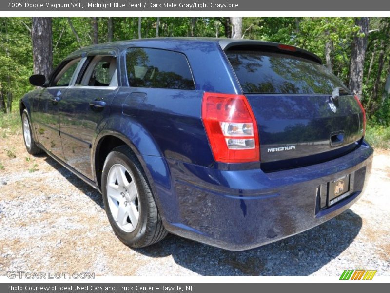 Midnight Blue Pearl / Dark Slate Gray/Light Graystone 2005 Dodge Magnum SXT