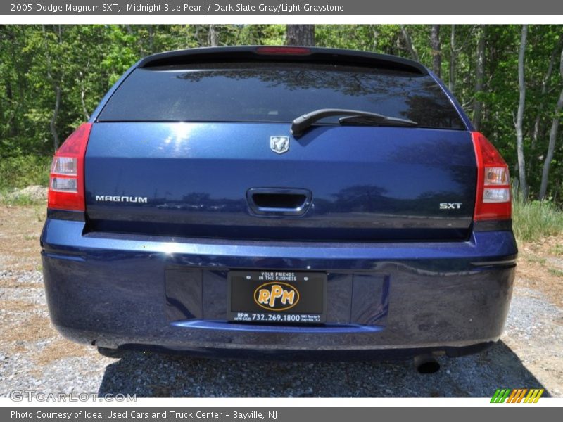 Midnight Blue Pearl / Dark Slate Gray/Light Graystone 2005 Dodge Magnum SXT