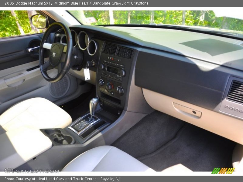 Midnight Blue Pearl / Dark Slate Gray/Light Graystone 2005 Dodge Magnum SXT