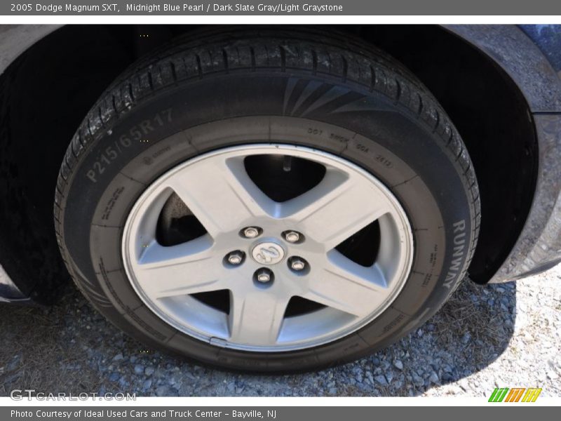 Midnight Blue Pearl / Dark Slate Gray/Light Graystone 2005 Dodge Magnum SXT