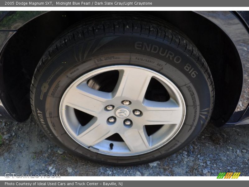 Midnight Blue Pearl / Dark Slate Gray/Light Graystone 2005 Dodge Magnum SXT
