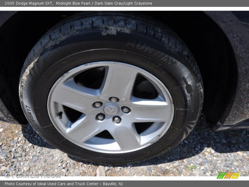 Midnight Blue Pearl / Dark Slate Gray/Light Graystone 2005 Dodge Magnum SXT