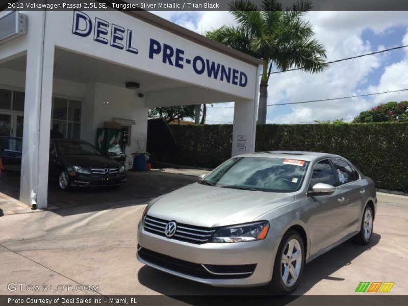 Tungsten Silver Metallic / Titan Black 2012 Volkswagen Passat 2.5L SE