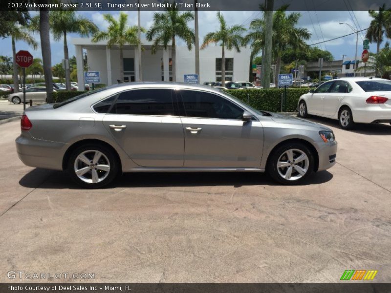 Tungsten Silver Metallic / Titan Black 2012 Volkswagen Passat 2.5L SE