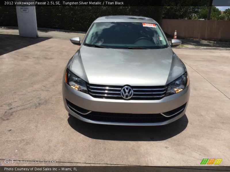Tungsten Silver Metallic / Titan Black 2012 Volkswagen Passat 2.5L SE