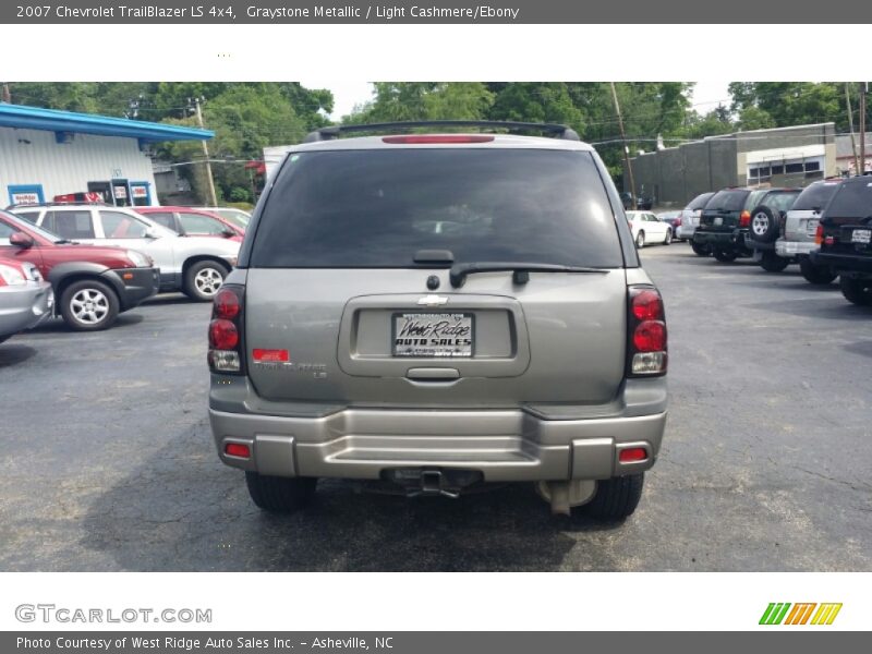 Graystone Metallic / Light Cashmere/Ebony 2007 Chevrolet TrailBlazer LS 4x4