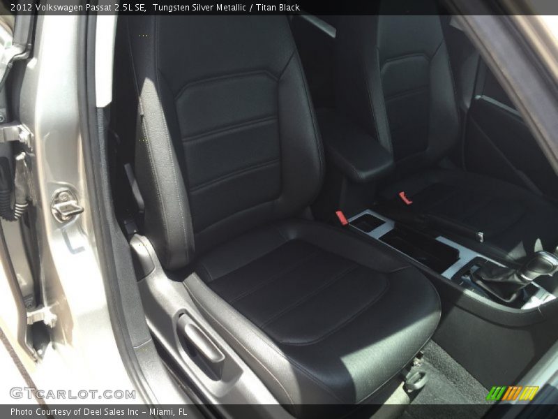 Tungsten Silver Metallic / Titan Black 2012 Volkswagen Passat 2.5L SE