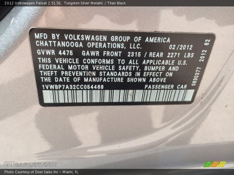 Tungsten Silver Metallic / Titan Black 2012 Volkswagen Passat 2.5L SE