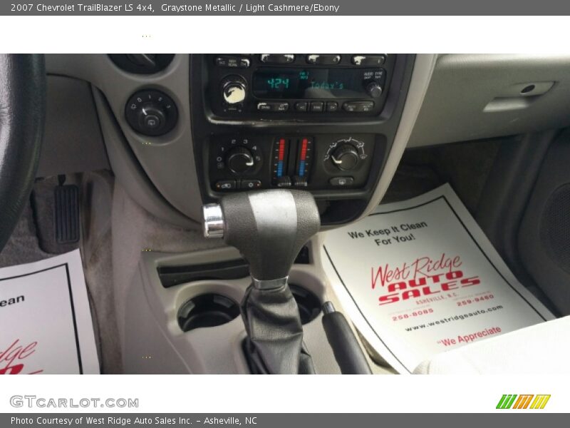 Graystone Metallic / Light Cashmere/Ebony 2007 Chevrolet TrailBlazer LS 4x4