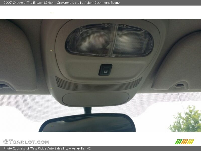 Graystone Metallic / Light Cashmere/Ebony 2007 Chevrolet TrailBlazer LS 4x4