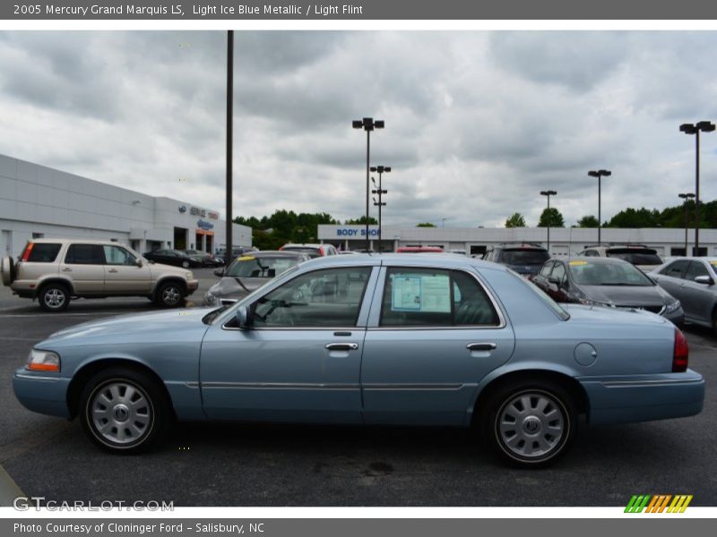 Light Ice Blue Metallic / Light Flint 2005 Mercury Grand Marquis LS