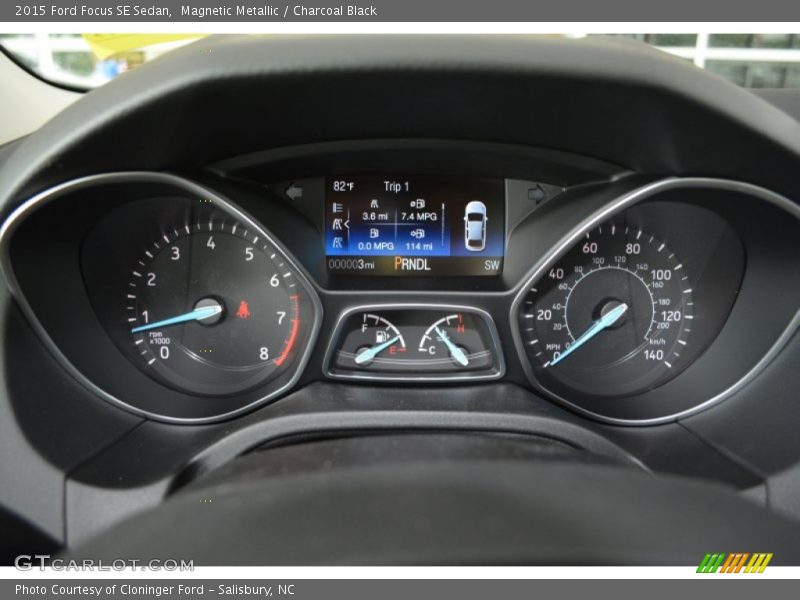 Magnetic Metallic / Charcoal Black 2015 Ford Focus SE Sedan