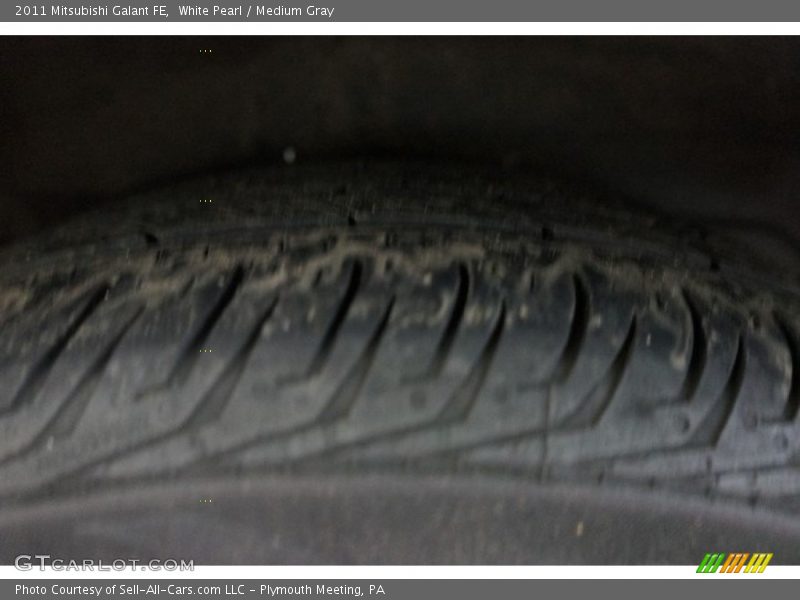 White Pearl / Medium Gray 2011 Mitsubishi Galant FE